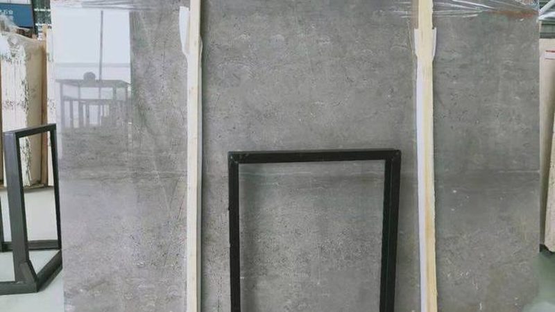 在邮寄石材样品时，需要填写邮寄单据，包括以下信息：